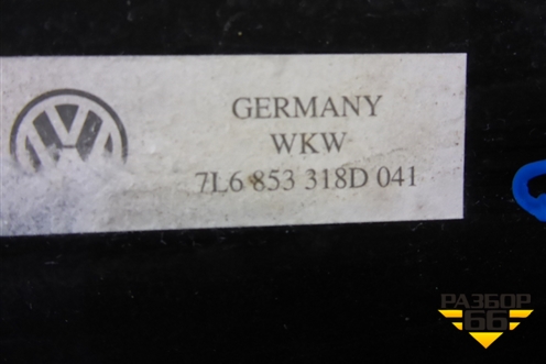 Накладка стойки (центральной правая) (7L6853318D) для Volkswagen Touareg c 2002-2010г
