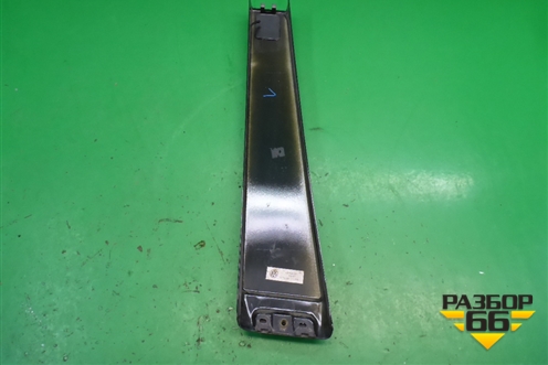 Накладка стойки (центральной левая) (7L6853317D) для Volkswagen Touareg c 2002-2010г