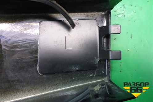 Накладка стойки (центральной левая) (7L6853317D) для Volkswagen Touareg c 2002-2010г