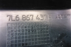 Накладка декоративная (на петлю двери багажника левая) (7L6867437E) для Volkswagen Touareg c 2002-2010г