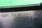 Накладка декоративная (на петлю двери багажника правая) (7L6867438E) для Volkswagen Touareg c 2002-2010г