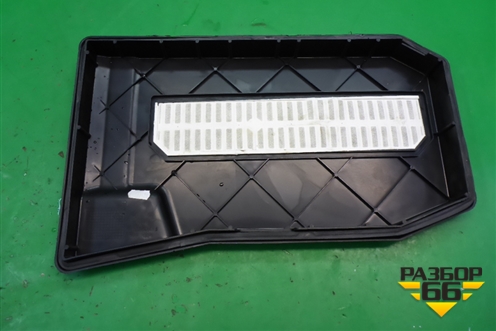 Крышка аккумулятора (под сиденьем) (7L0864643B) для Volkswagen Touareg c 2002-2010г