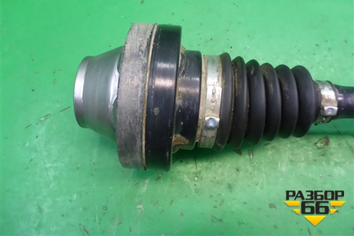 Привод передний правый (7L0407271C) для Volkswagen Touareg c 2002-2010г