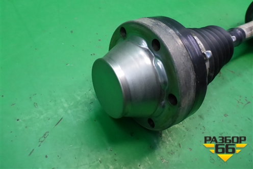 Привод передний правый (7L0407271C) для Volkswagen Touareg c 2002-2010г