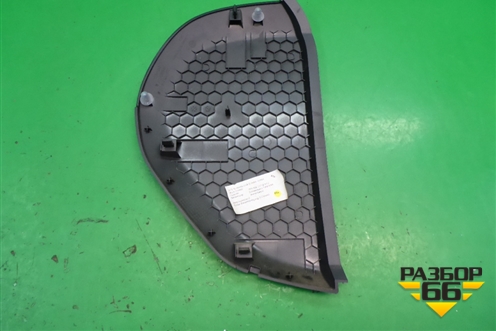 Накладка на торпедо (боковая левая) (7P6858247B) для Volkswagen Touareg с 2010-2018г