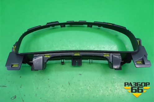 Накладка на щиток приборов (7P1857053) для Volkswagen Touareg с 2010-2018г