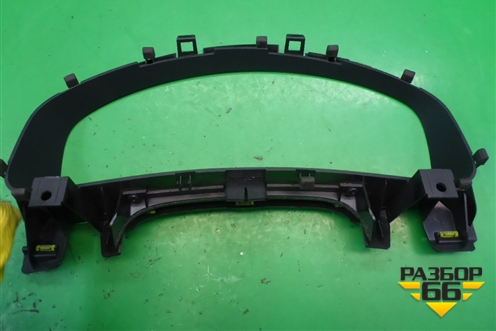 Накладка на щиток приборов (7P1857053) для Volkswagen Touareg с 2010-2018г