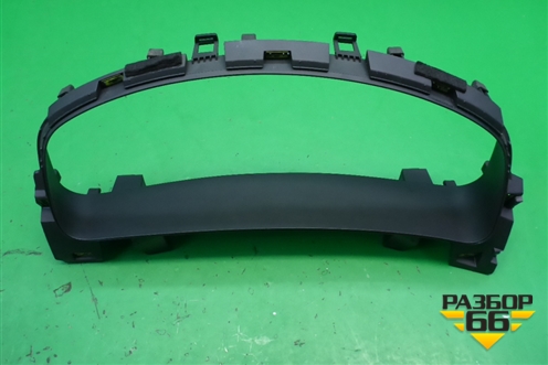 Накладка на щиток приборов (7P1857053) для Volkswagen Touareg с 2010-2018г