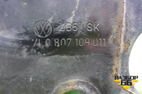 Усилитель переднего бампера (7L0807109) для Volkswagen Touareg c 2002-2010г