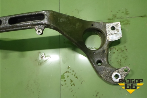 Балка передняя поперечная (крепления опор двигателя) (7L0199207) для Volkswagen Touareg c 2002-2010г