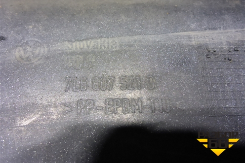 Бампер задний (под парктроник) (7L6807521D) для Volkswagen Touareg c 2002-2010г
