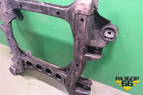 Подрамник передний АКПП (7L0400025) для Volkswagen Touareg c 2002-2010г