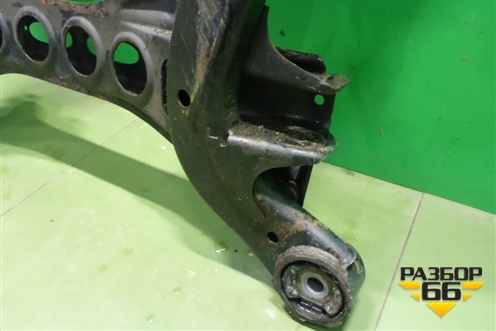 Подрамник передний АКПП (7L0400025) для Volkswagen Touareg c 2002-2010г