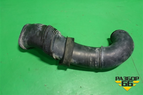 Патрубок воздушного фильтра (7L6129752A) ( 7L6129609) для Volkswagen Touareg c 2002-2010г