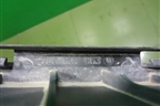 Кронштейн заднего бампера центральный (7L6807863B) для Volkswagen Touareg c 2002-2010г