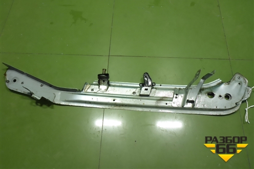 Кронштейн переднего крыла левый (7L6805919B) для Volkswagen Touareg c 2002-2010г