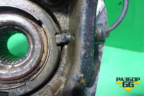 Кулак поворотный передний правый (40014CN000) для Nissan Teana (J31) с 2003-2008г