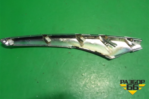 Накладка внутренняя (консоли левая) (684139Y000) для Nissan Teana (J31) с 2003-2008г