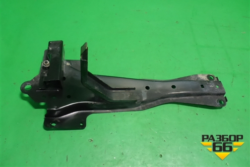 Кронштейн передней панели центральный для Nissan Teana (J31) с 2003-2008г