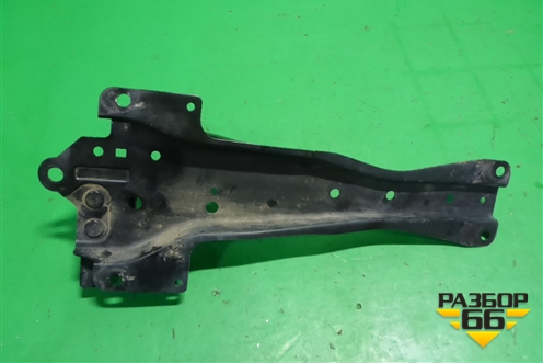 Кронштейн передней панели центральный для Nissan Teana (J31) с 2003-2008г