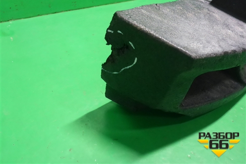 Наполнитель переднего бампера (62090HL00A) для Nissan Qashqai (J11E) с 2013г