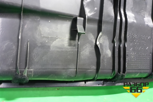 Обшивка багажника на заднюю панель (5838733140) для Toyota Camry V70 с 2017г