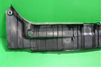 Обшивка багажника на заднюю панель (5838733140) для Toyota Camry V70 с 2017г