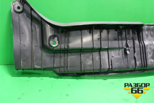 Обшивка багажника на заднюю панель (5838733140) для Toyota Camry V70 с 2017г