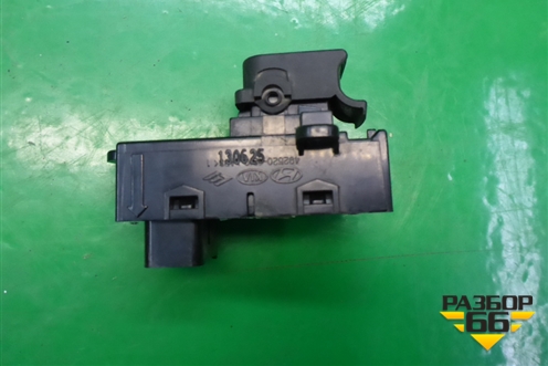Кнопка стеклоподъёмника (задняя) (935802T500) для Kia Optima с 2010-2015г
