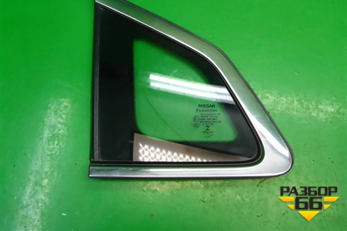 Стекло глухое левое (2015г) (833134EA0A) для Nissan Qashqai (J11E) с 2013г