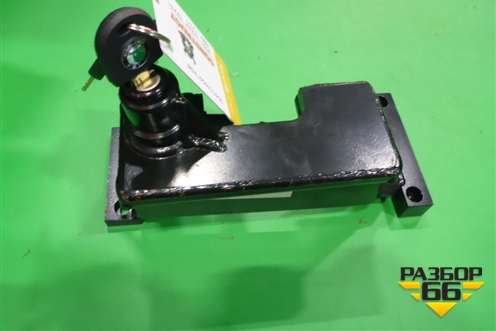 Замок противоугонный КПП (МКПП новый) (5L0713829 DVC600001) для Skoda Octavia (А5) с 2004-2013г