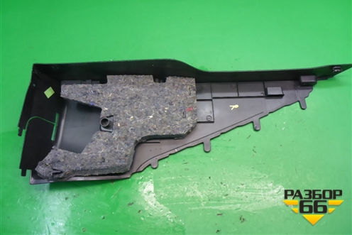 Держатель задней полки правый (799116621R) для Renault Duster I с 2010-2021г