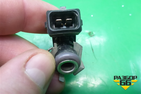 Форсунка инжекторная электрическая (2.0л F4RA400) (166009398R) для Renault Duster I с 2010-2021г