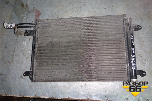 Радиатор кондиционера (1K0820411T) для Audi A3 (8PA) 2003-2013г Sportback 