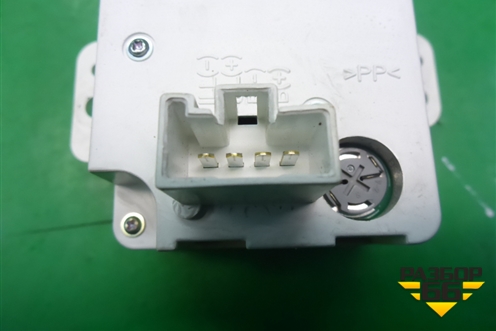 Часы (MR979796) для Mitsubishi Outlander с 2002-2009г