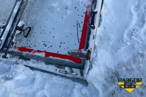 Дверь прицепа задняя (ш-2600мм, в-2530мм) для Isuzu  NQR с 2005г