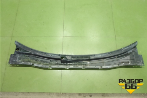 Решетка стеклоочистителей (MR971425) для Mitsubishi Outlander с 2002-2009г