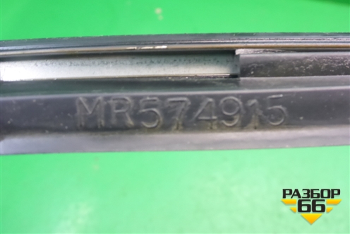 Молдинг лобового стекла левый (MR574915) для Mitsubishi Outlander с 2002-2009г