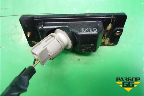 Фонарь подсветки номера для Mitsubishi Outlander с 2002-2009г
