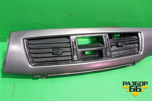 Накладка на торпедо (MR532228) для Mitsubishi Lancer-9  с 2003-2008г
