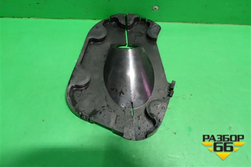 Кожух рулевой колонки (нижний на пол) (MR527666) для Mitsubishi Lancer-9  с 2003-2008г