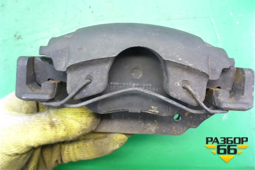 Суппорт передний правый для Ford Fusion с 2002г