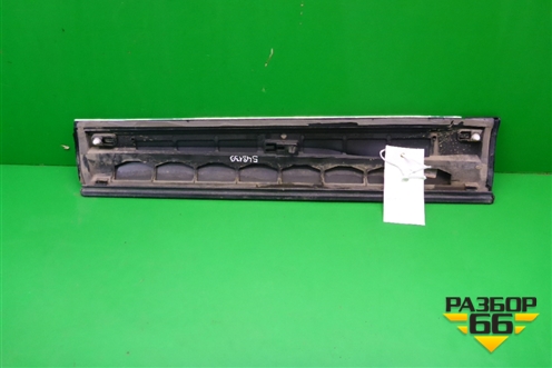 Накладка двери задней правой (после 2012г крашеная) (8R0853970L) для Audi Q5 c 2008-2017г