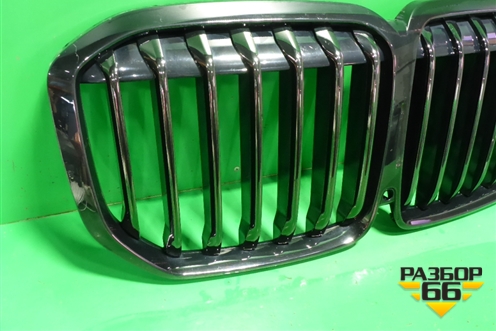 Решетка радиатора (под камеру дубликат) (21454110) для BMW X5 G05 с 2018г