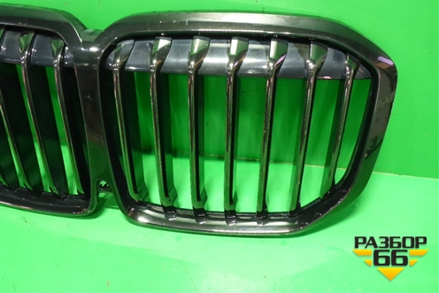 Решетка радиатора (под камеру дубликат) (21454110) для BMW X5 G05 с 2018г