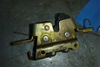 Замок спинки заднего сиденья (1M51F613D61AA) для Ford Focus 1 с 1998-2004г