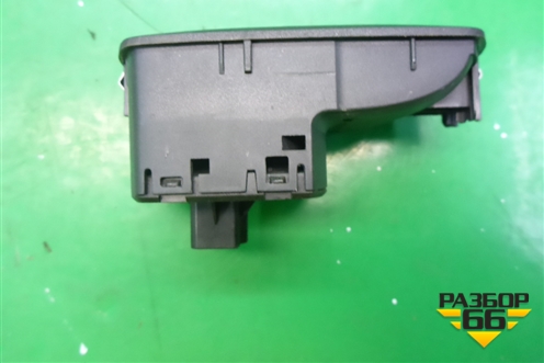 Кнопка стеклоподъёмника передняя правая (13189333) для Opel Corsa D с 2006-2014г
