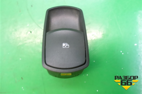 Кнопка стеклоподъёмника передняя правая (13189333) для Opel Corsa D с 2006-2014г