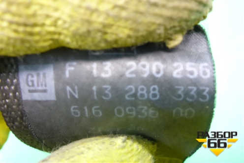 Ремень безопасности задний левый (13290256) для Opel Corsa D с 2006-2014г