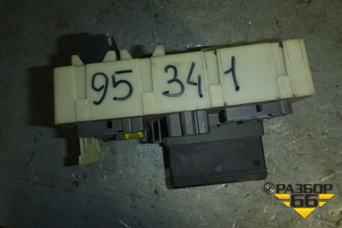 Блок предохранителей салонный (98A614N0736S) для Ford Focus 1 с 1998-2004г